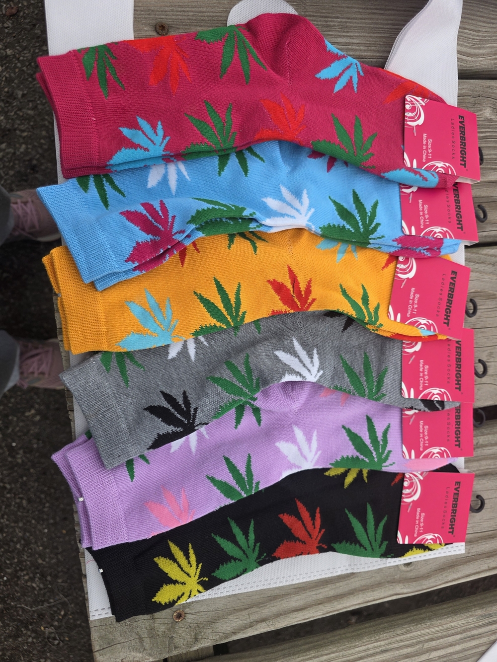 Women's Leaf-Pattern Crew Socks - Multi Color Options
